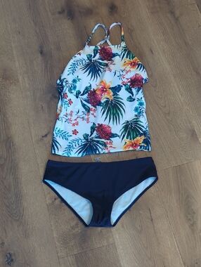 SHEIN Floral Halter Tankini Top and Navy Bottoms
